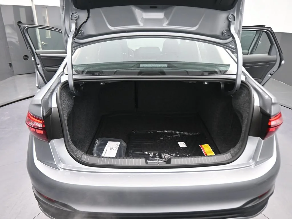 Used 2026  Volkswagen 1.5T Sport image 40