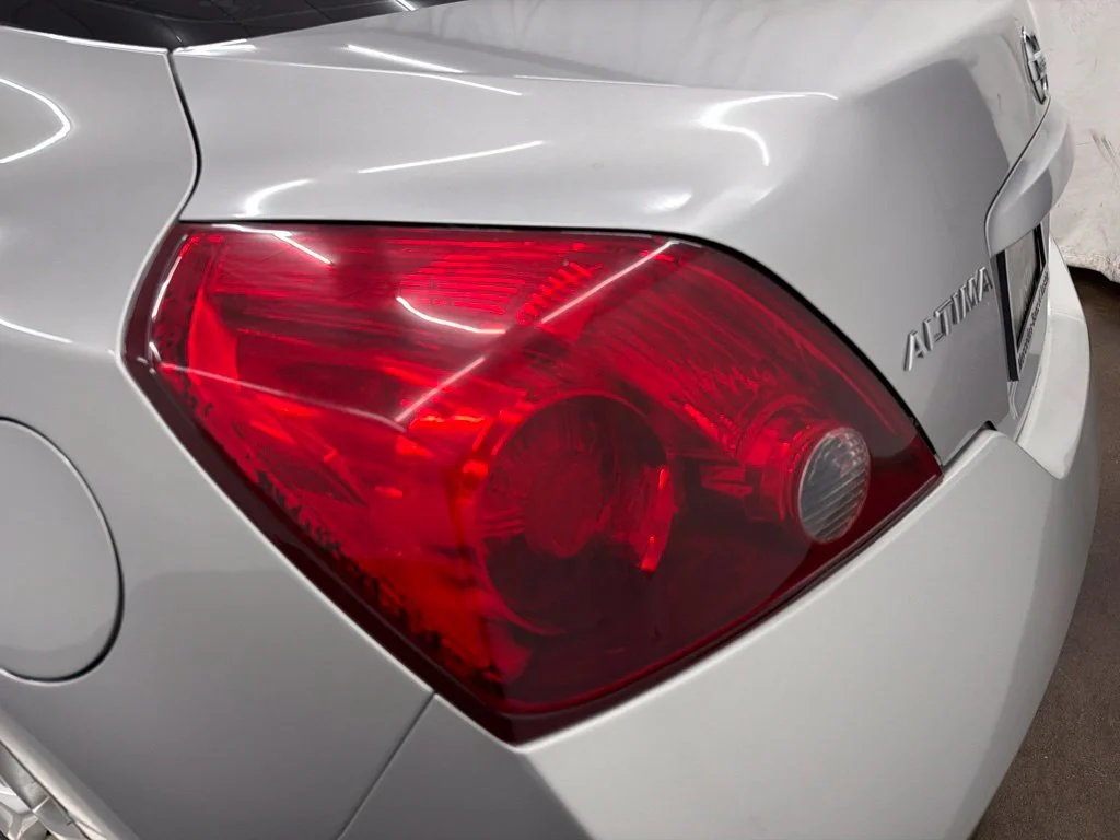 Used 2009 Silver Nissan 3.5 SE image 9