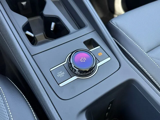 New 2026 Deep Black Pearl Volkswagen 2.0T SE image 31