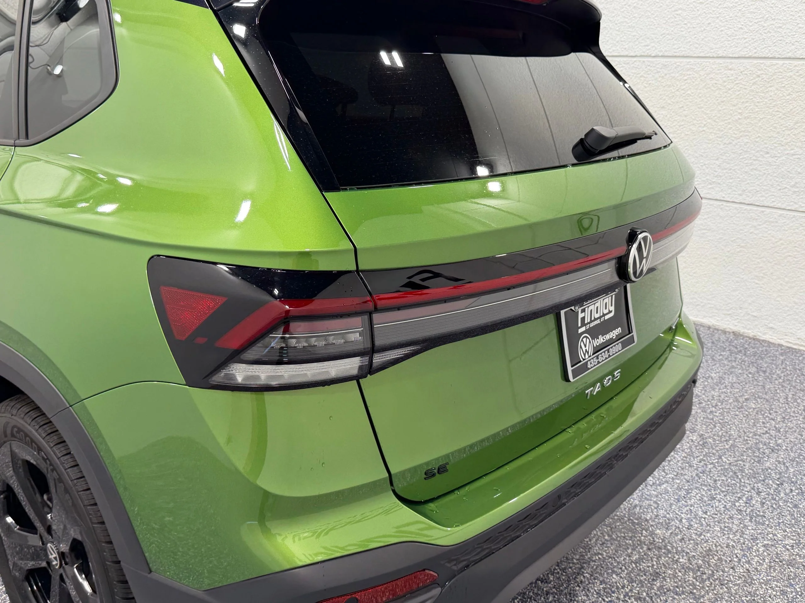 New 2026 Green Volkswagen 1.5T SE Black image 16