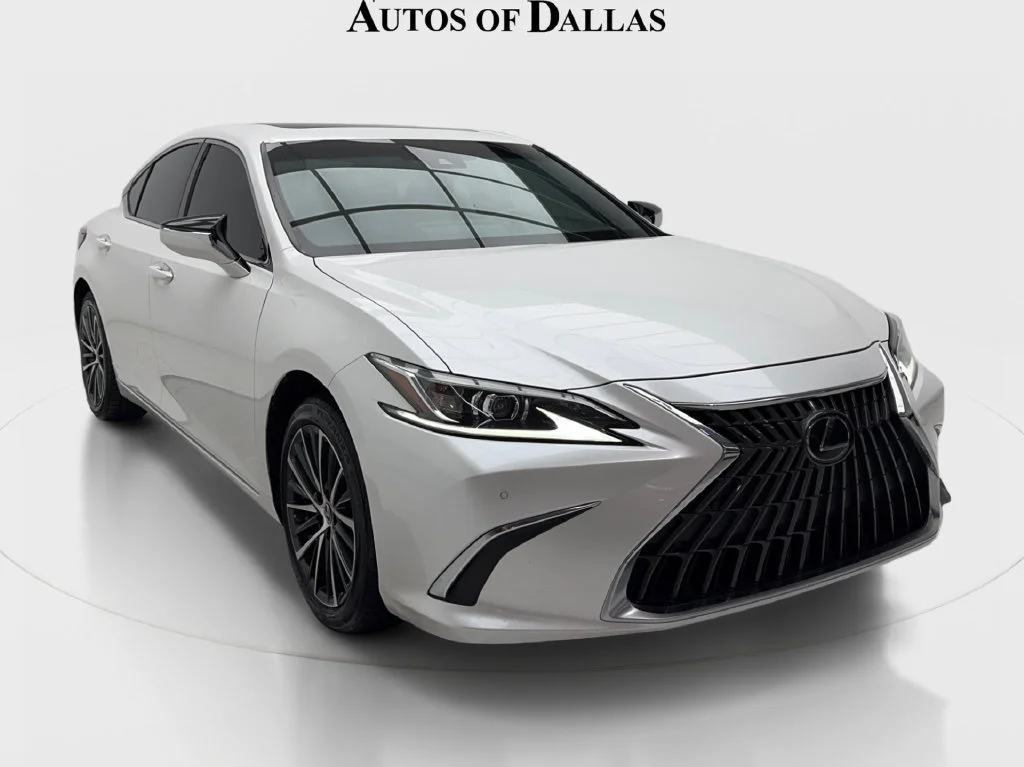 Used 2024 White Lexus 350 image 3