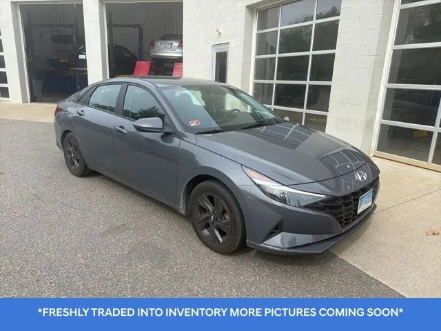 Used 2023 Gray Hyundai SEL image 1