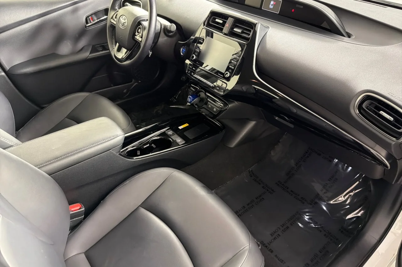 Used 2022 Wind Chill Pearl Toyota L Eco image 15