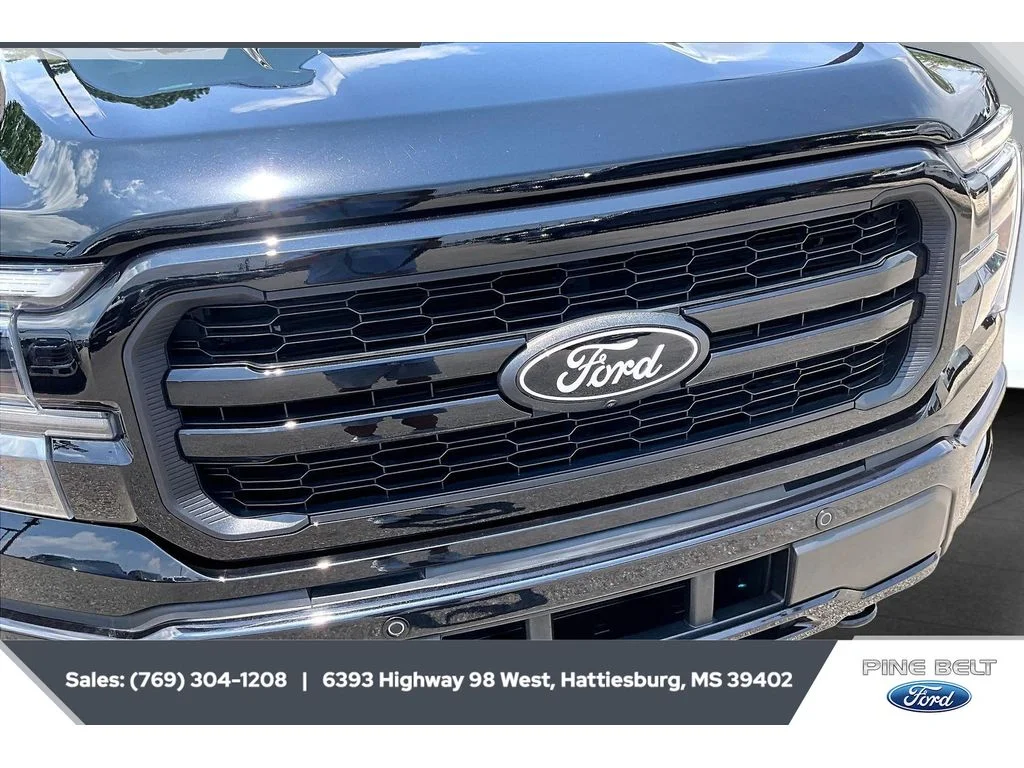 Used 2024 Agate Black Metallic Ford LARIAT image 22