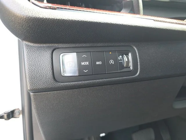 Used 2026 White Chevrolet Z71 image 17