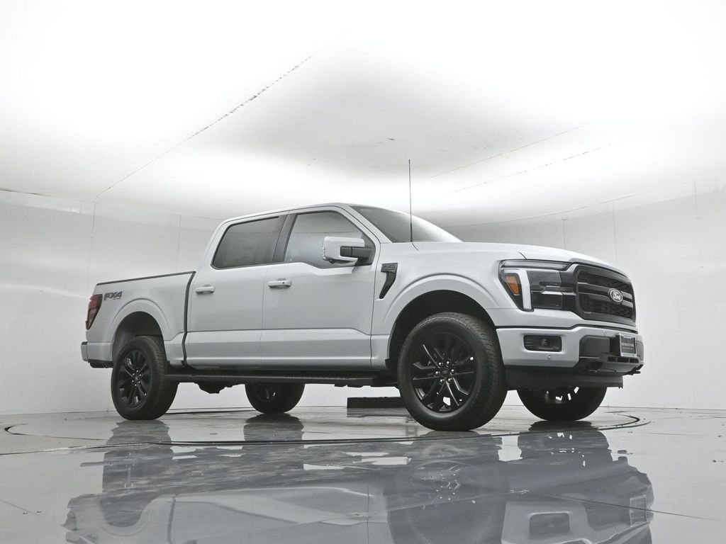 New 2026 Avalanche Ford Lariat image 3