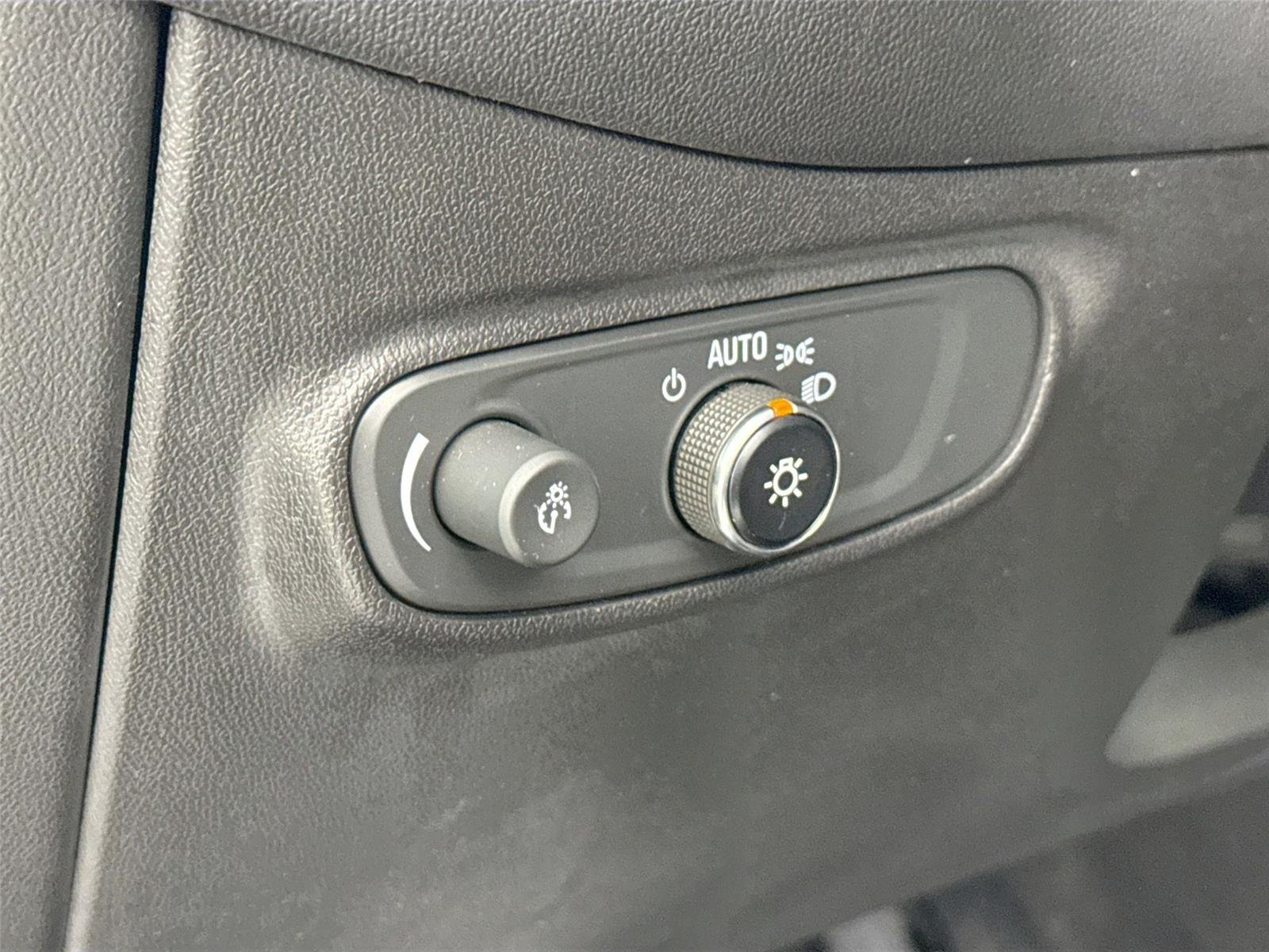 Used 2020 Nightfall Gray Metallic Chevrolet LT image 14