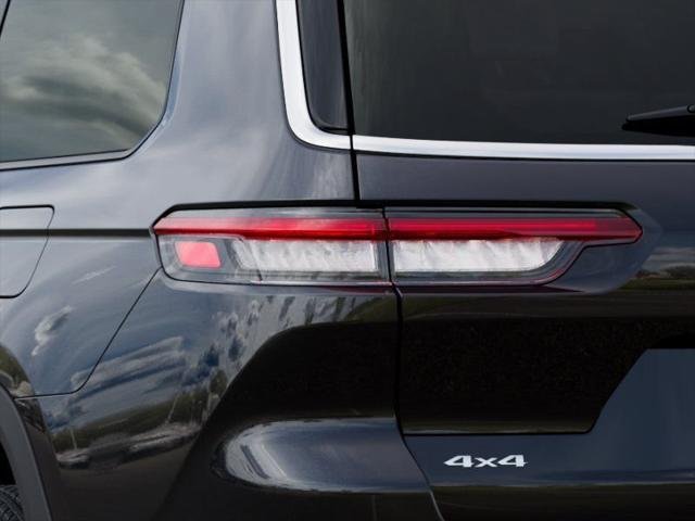New 2026 Diamond Black Crystal Pearl-Coat Exterior Paint Jeep Limited image 35
