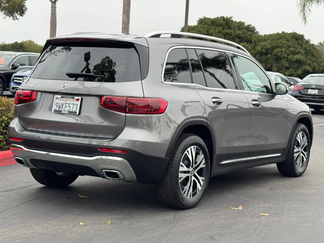 Used 2026 Mountain Grey Metallic Mercedes-Benz GLB 250 image 11