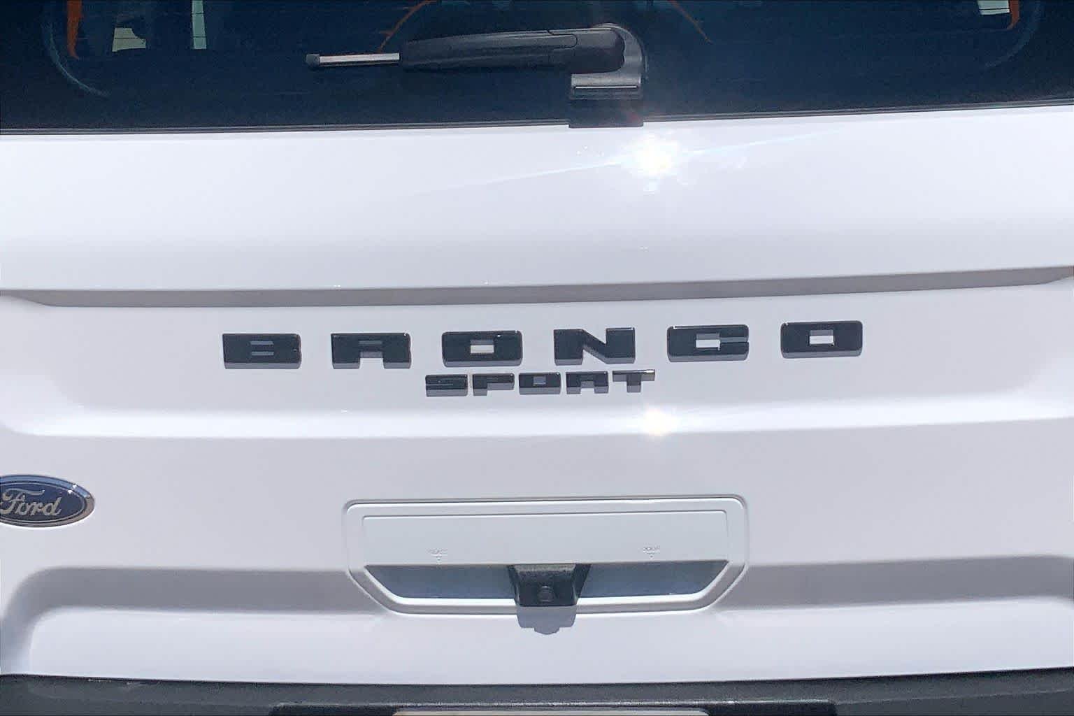 Used 2022 Oxford White Ford Base image 10