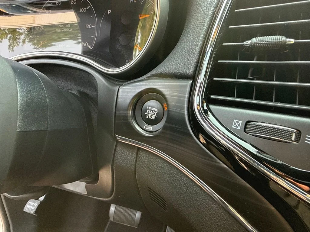 Used 2020 White Jeep Limited image 33