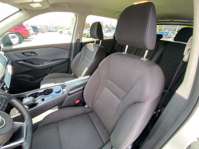 Used 2023 Glacier White Nissan S image 11