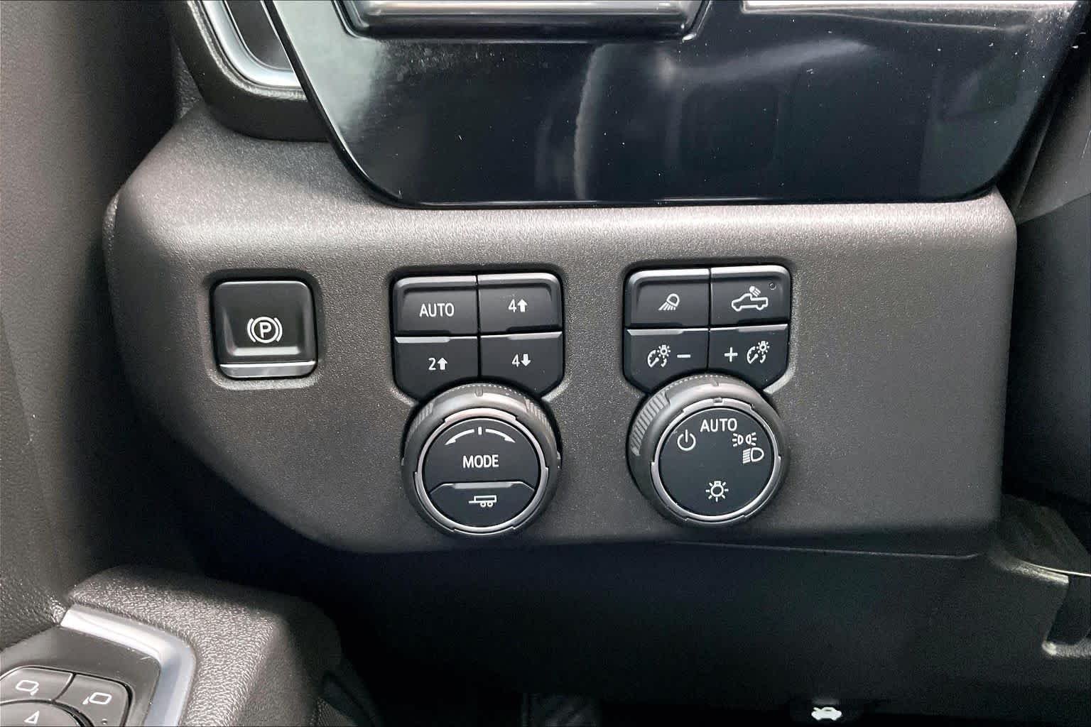 Used 2025 Cypress Gray Chevrolet LT image 71