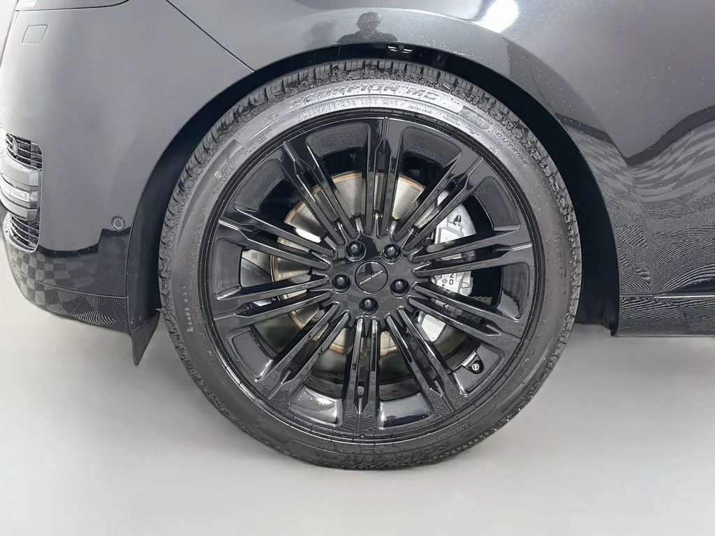 New 2026 Santorini Black Land Rover SE image 33