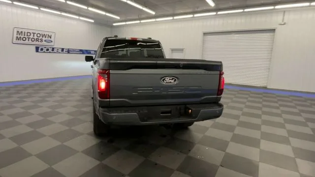 New 2026 Carbonized Gray Metallic Ford XLT image 7