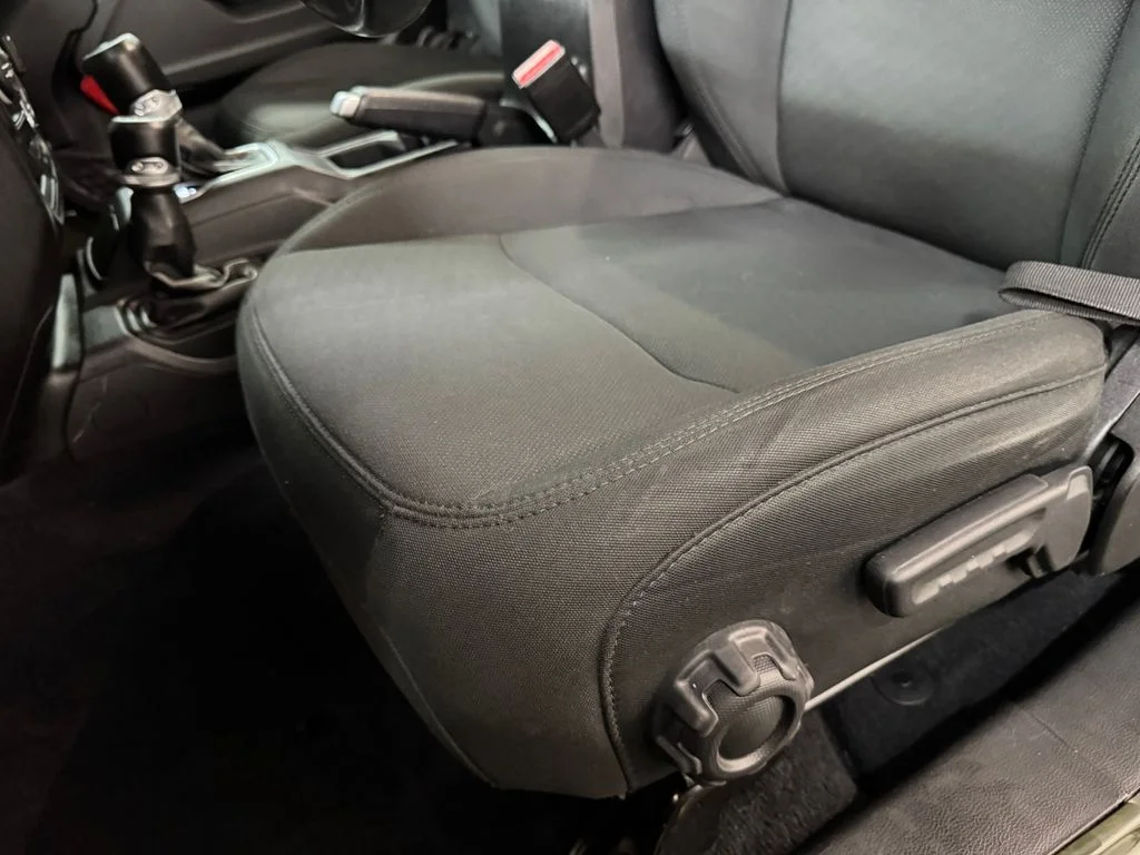 Used 2022 Green Jeep Unlimited Sport Altitude image 16