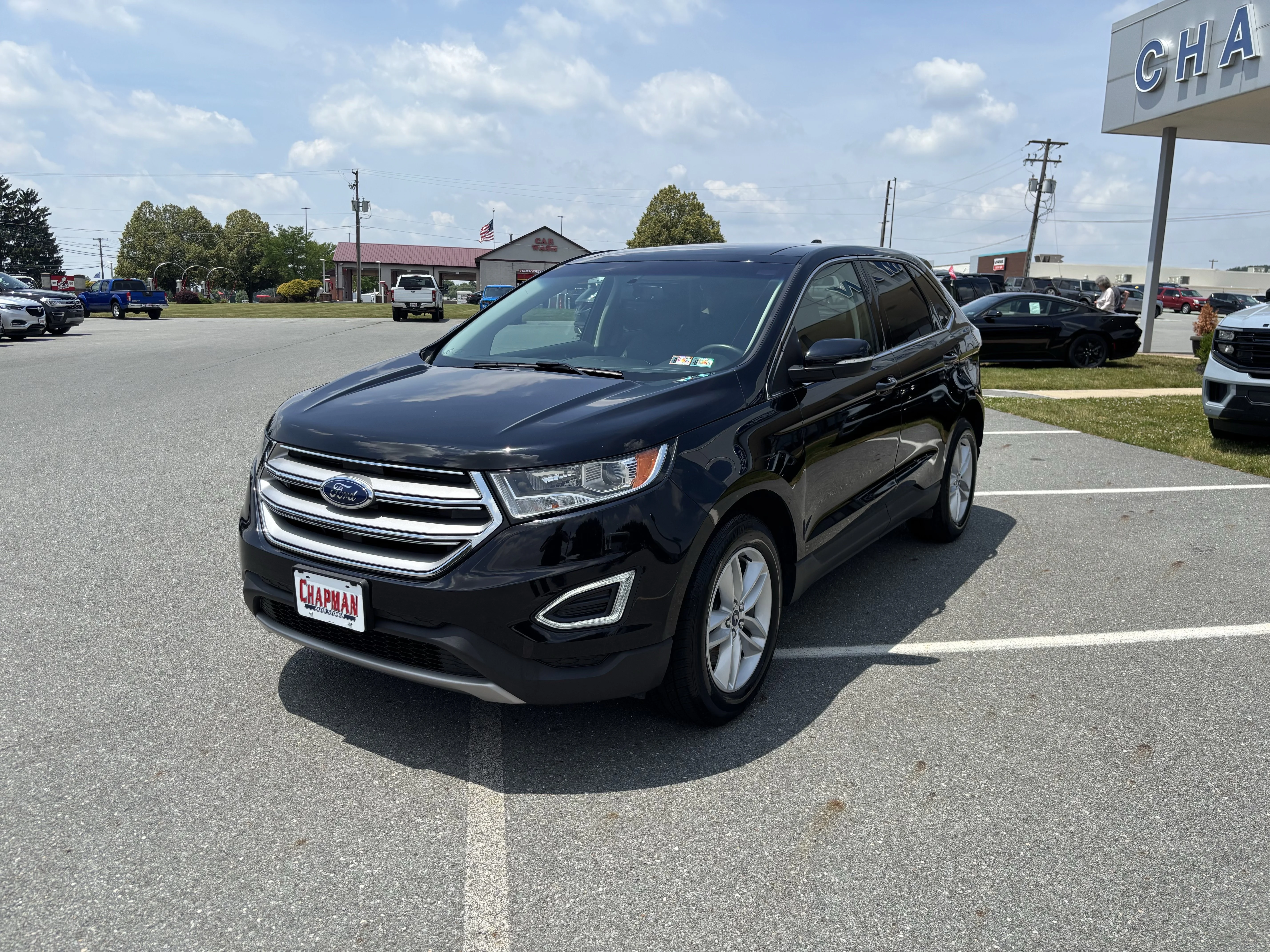 Used 2018 Shadow Black Ford SEL image 3
