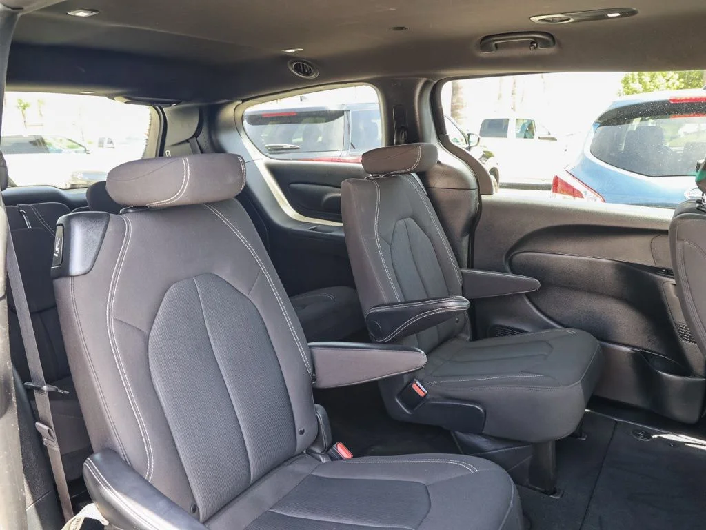 Used 2024 Black Chrysler Touring image 17