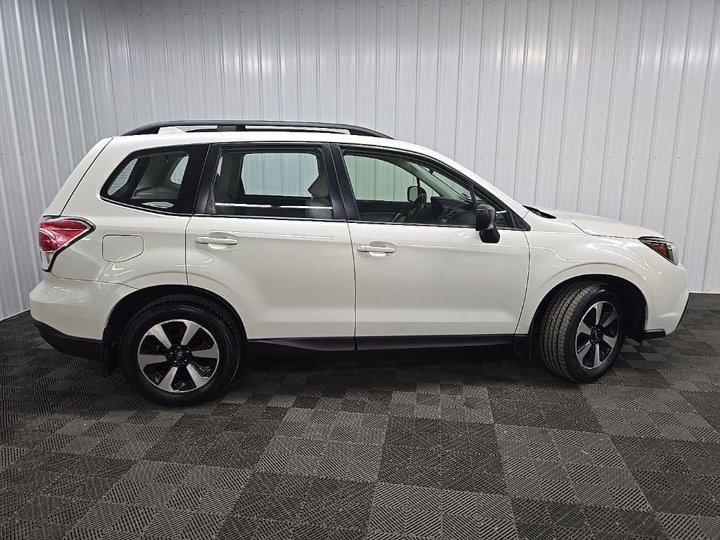 Used 2018 White Subaru 2.5i image 2