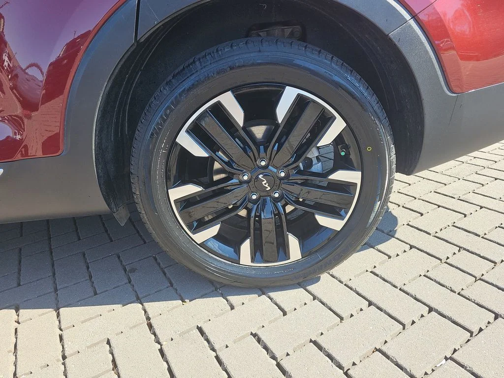 Used 2023 Red Kia SX image 32