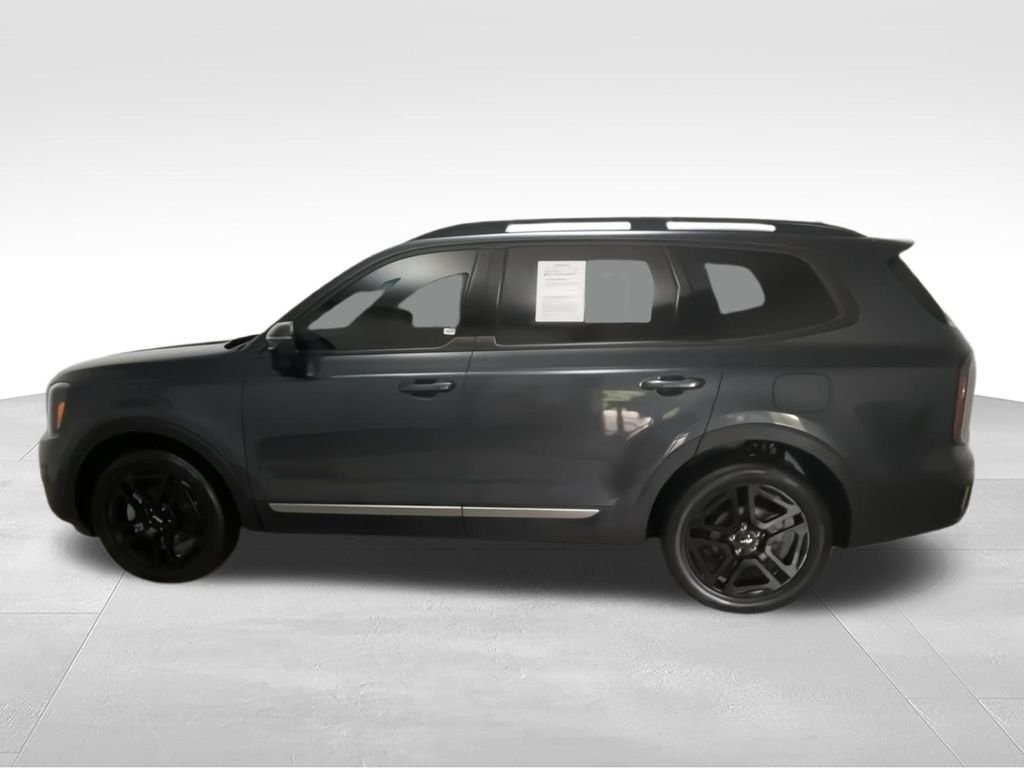 Used 2023 Gray Kia EX X-Line image 7