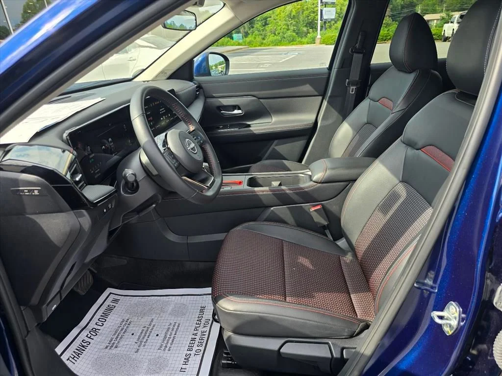 Used 2025 Blue Nissan SR image 11