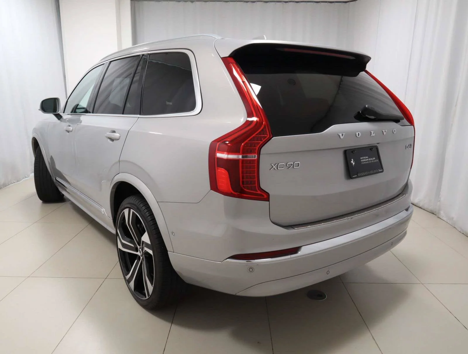 Used 2024 Silver Volvo Ultimate Bright Theme image 3