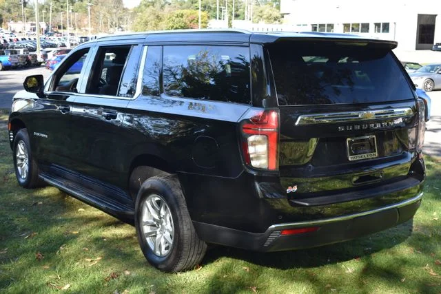 2022 Chevrolet Suburban LS - Photo 7