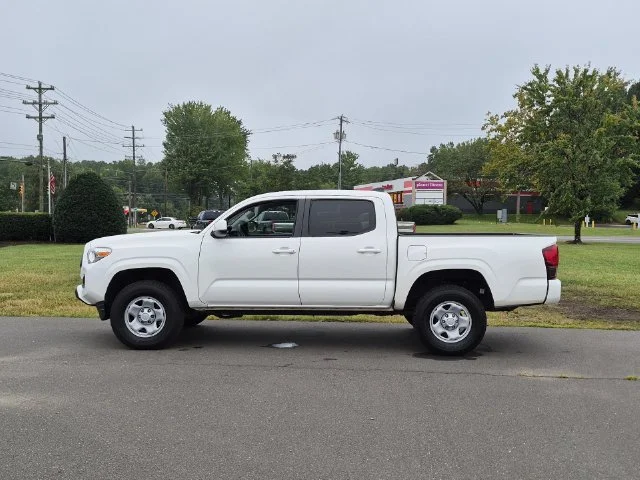 Used 2022 White Toyota SR image 10
