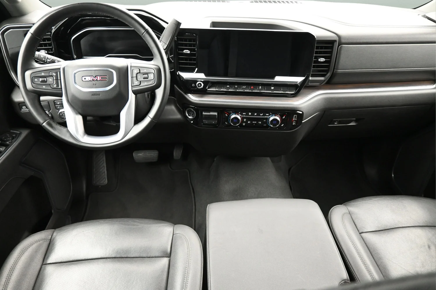 Used 2025 White GMC SLT image 10