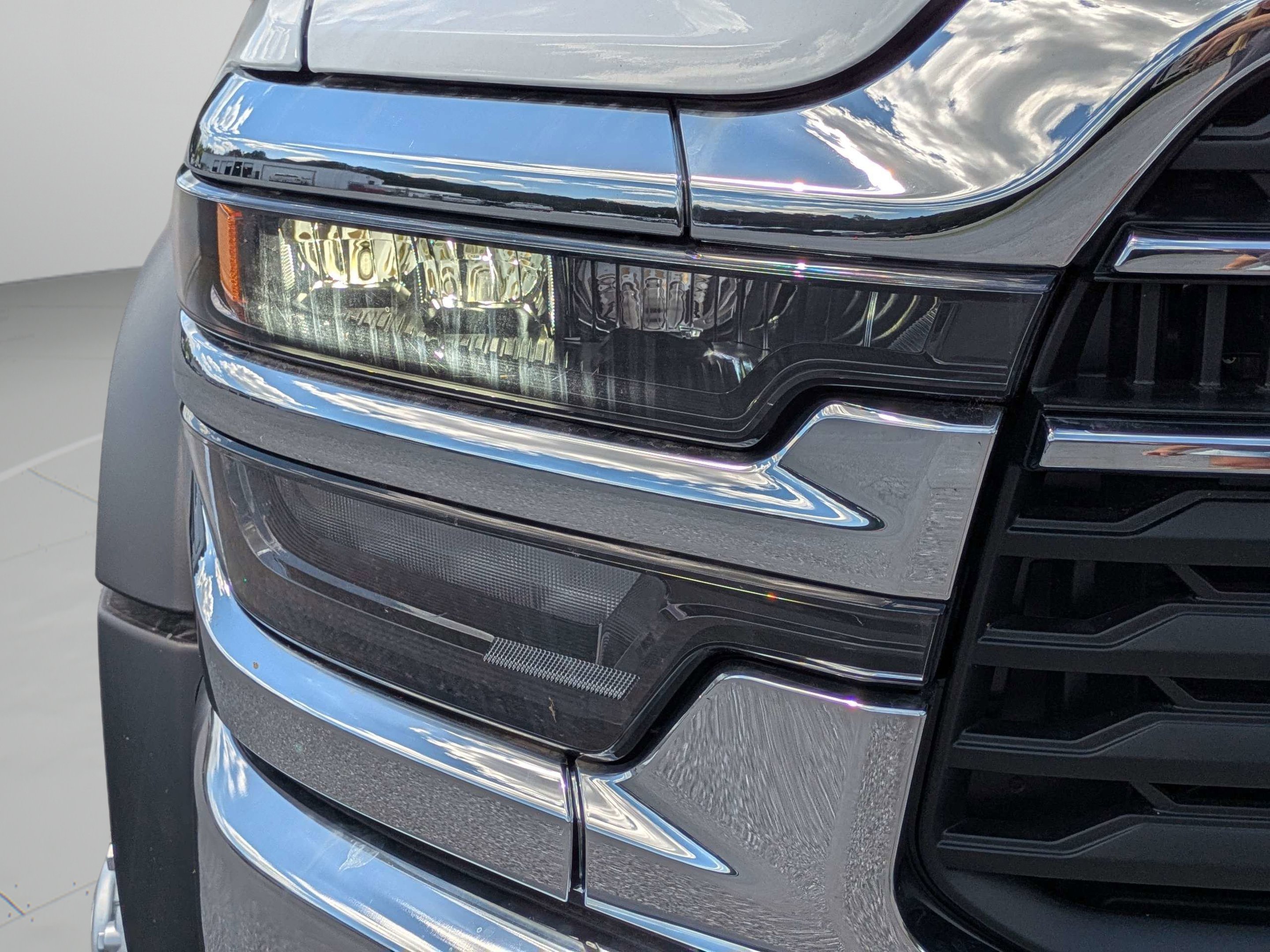 New 2026 Bright White Clear-Coat Exterior Paint RAM Tradesman image 29