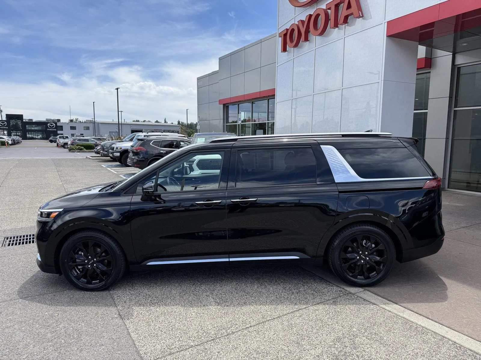 Used 2022 Aurora Black Kia SX Prestige image 3