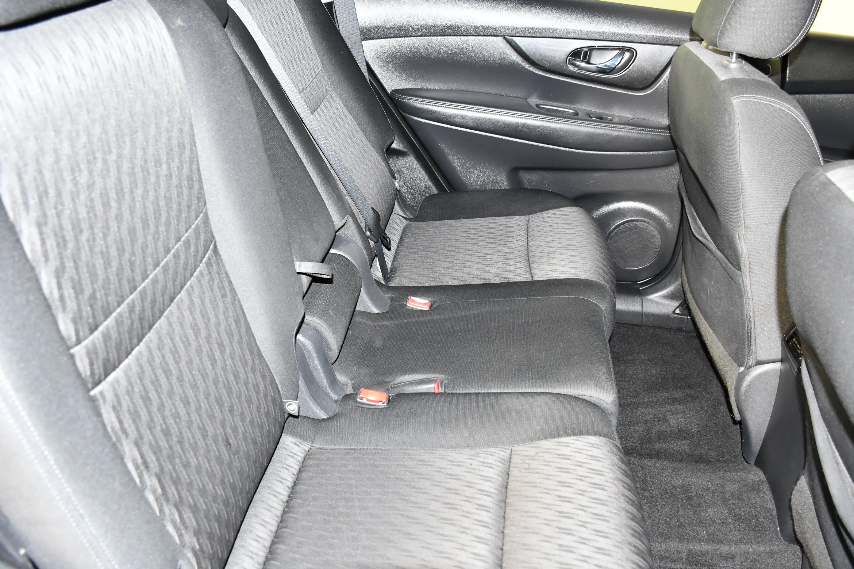 Used 2018 Gun Metallic Nissan SV image 44