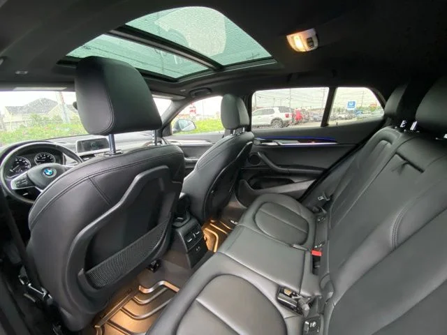 Used 2018 Jet Black BMW xDrive28i image 39