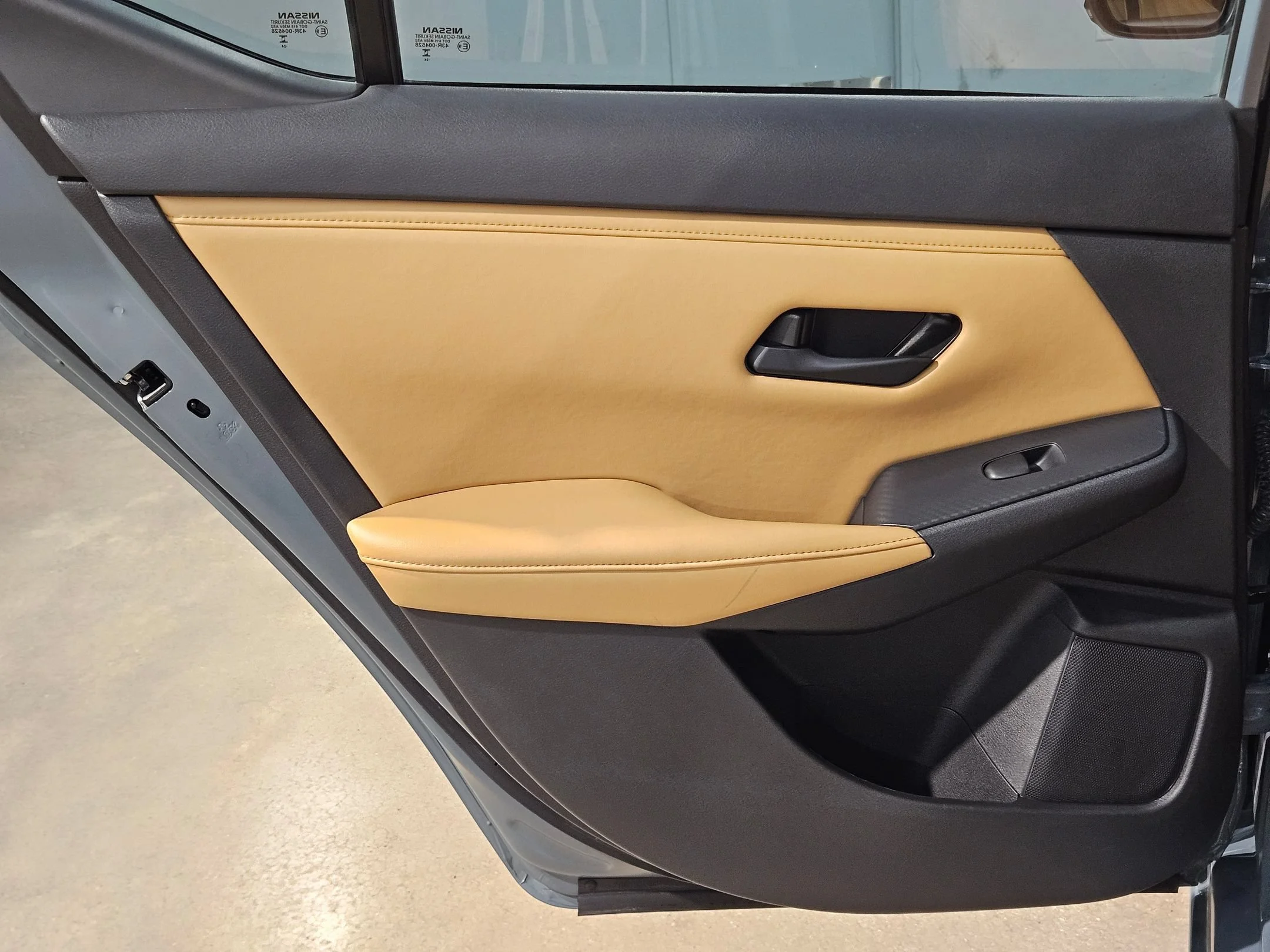 Used 2025 Atlantic Gray Metallic Nissan SV image 34