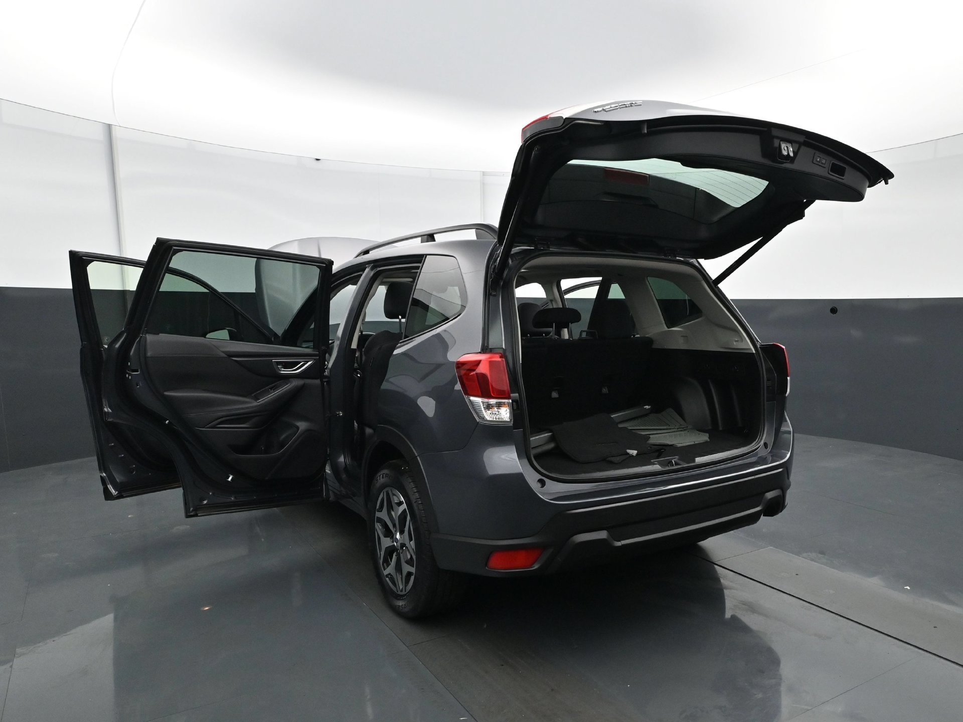 Used 2021 Magnetite Gray Metallic Subaru Premium image 34