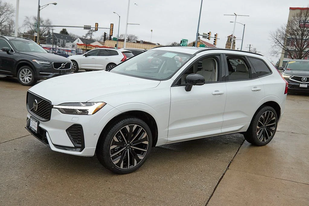 New 2026 Crystal White Volvo Ultra image 6