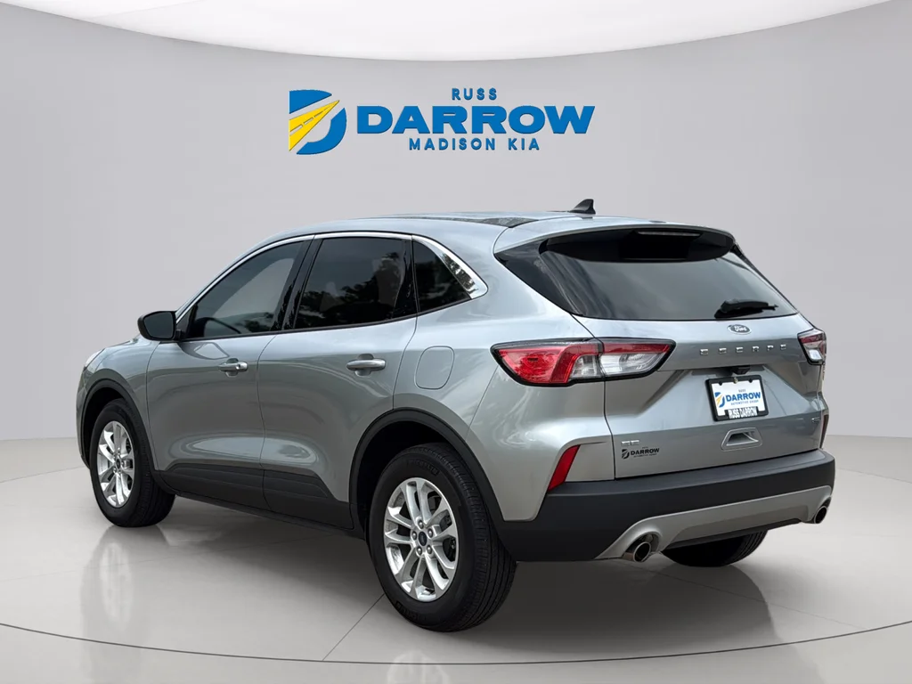 Used 2022 Silver Metallic Ford SE image 3