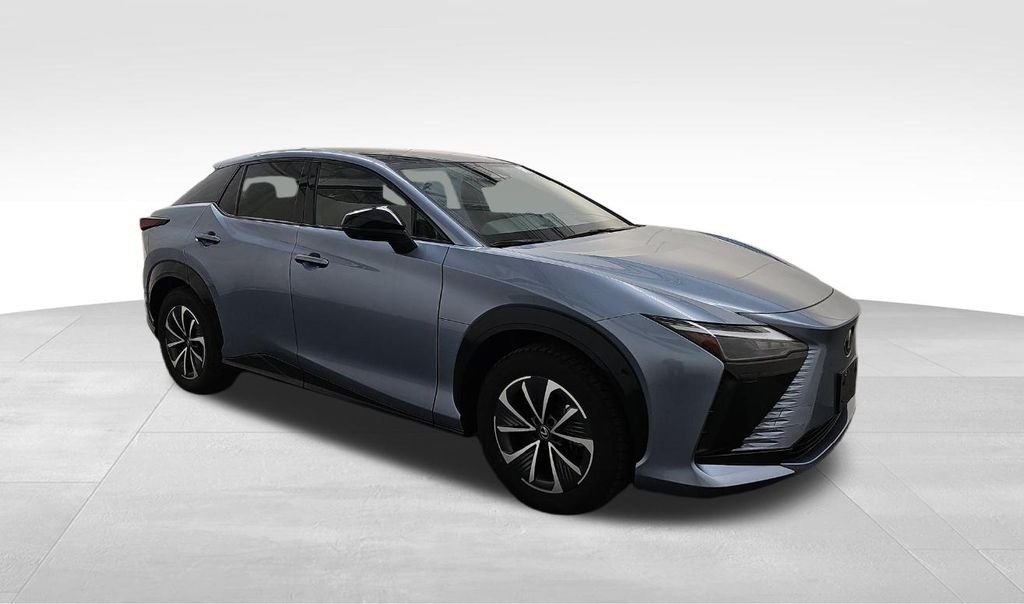 Used 2023  Lexus 450e Premium image 5