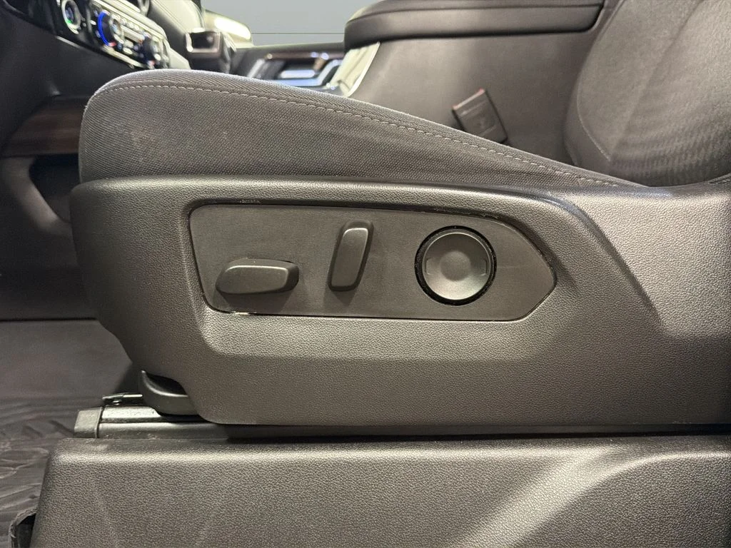 Used 2022 Gray Chevrolet LT image 30