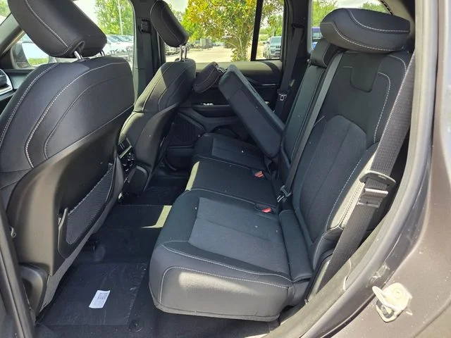 New 2026 Baltic Gray Metallic Clear-Coat Exterior Paint Jeep Laredo X image 6