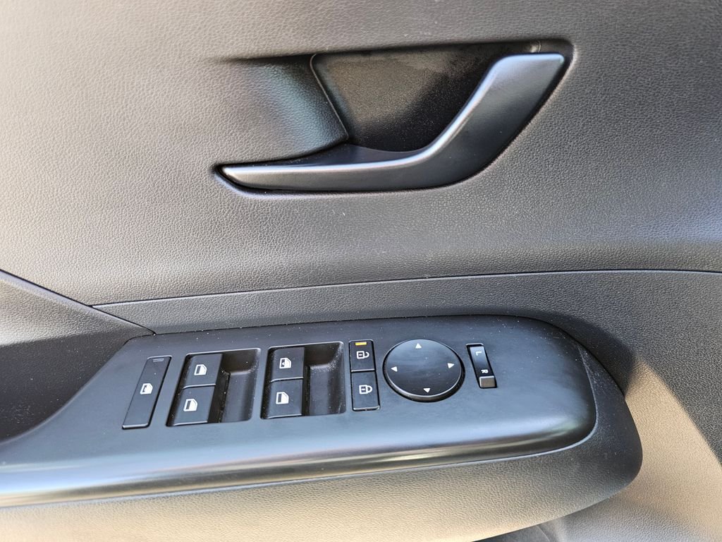 2024 Hyundai Kona EV SEL - Photo 18
