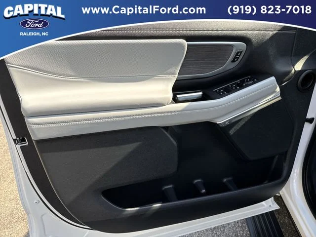 Used 2025 White Ford Platinum image 20