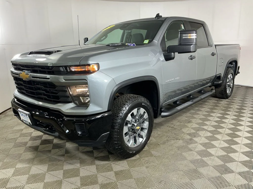 Used 2024 Gray Chevrolet Custom image 3