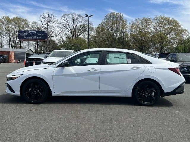 Used 2026 White Hyundai SEL Sport image 29