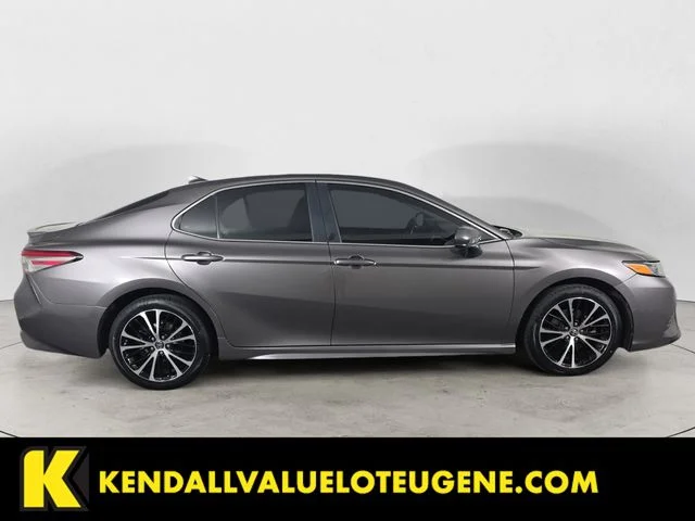 Used 2019 Gray Toyota SE image 4