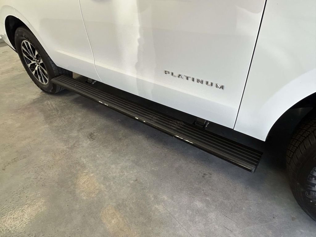 Used 2025 White Ford Platinum image 9