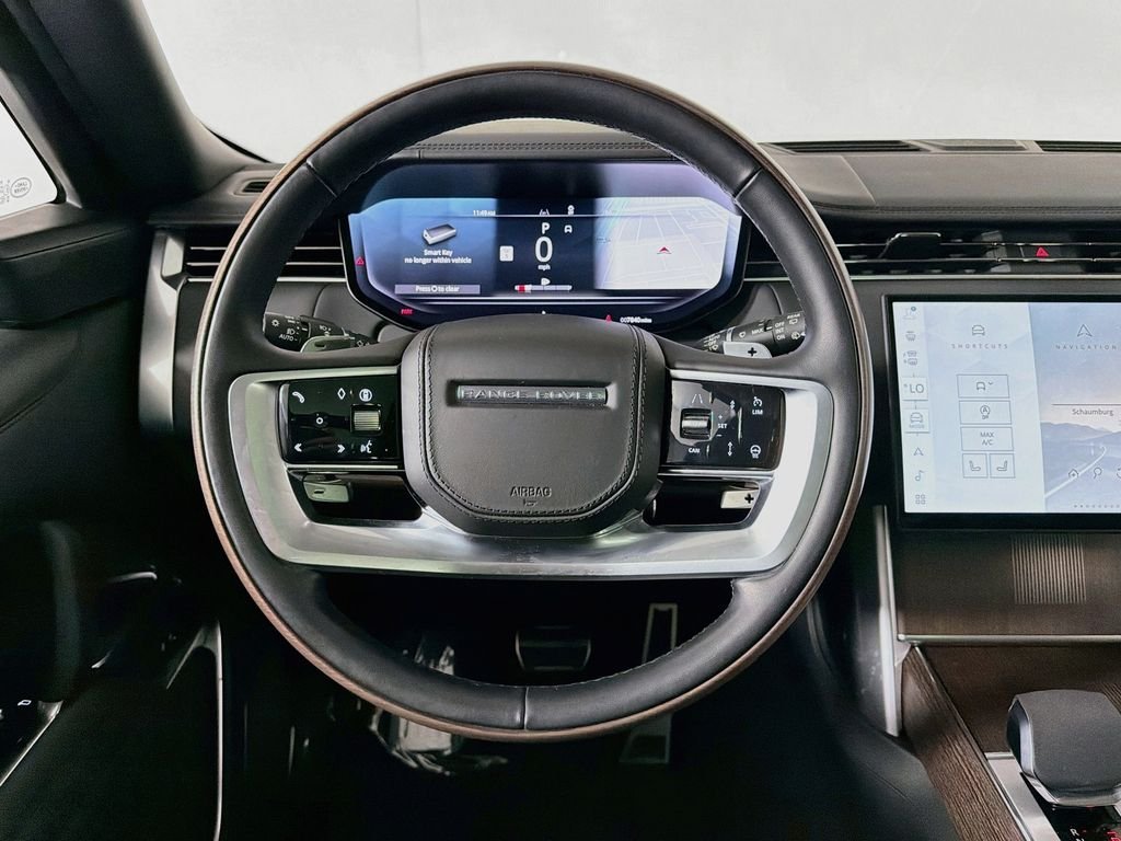 Used 2025 Ostuni Pearl Wht Prem Met Land Rover Autobiography image 11