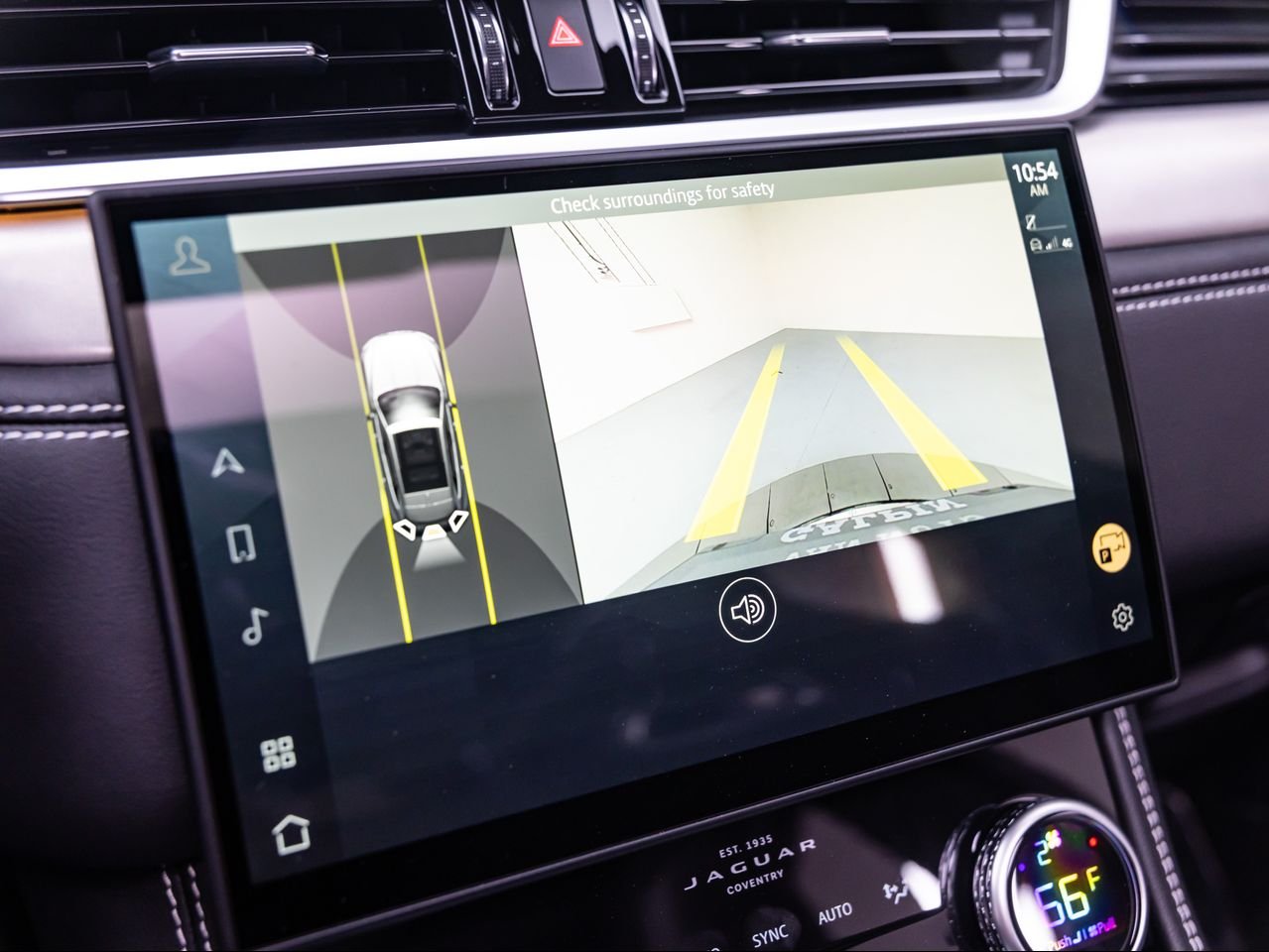 2025 Jaguar F-PACE R-Dynamic S - Photo 27