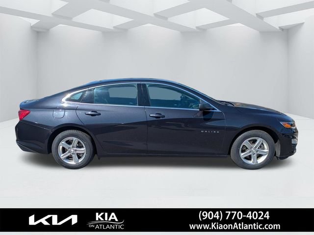 1G1ZB5ST8PF158172